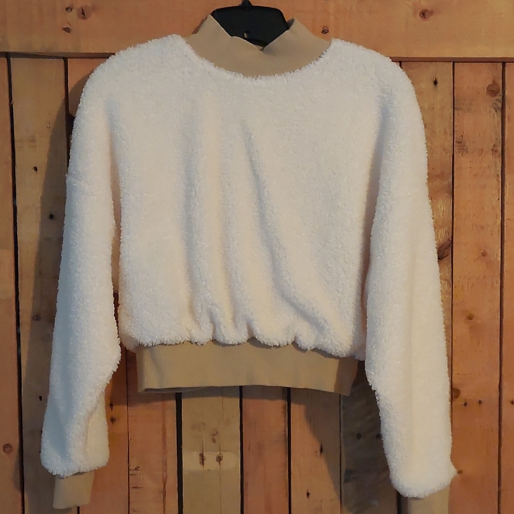 Fabletics Crop Cozy Cream Fleece Top